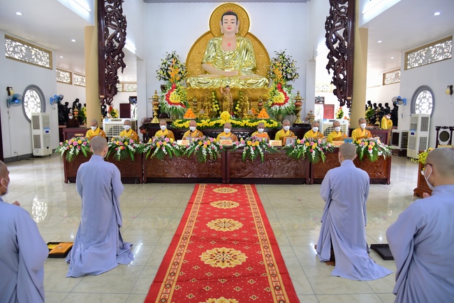 Lễ truyền giới Sa di Phương Trượng